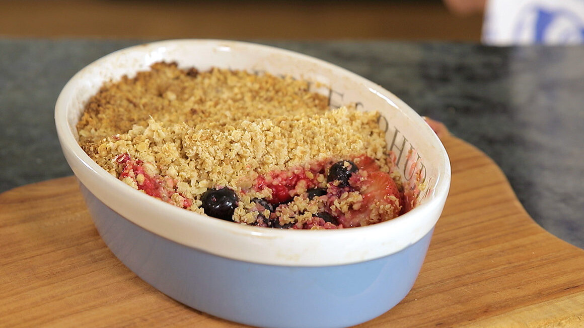 Summer fruit crumble
